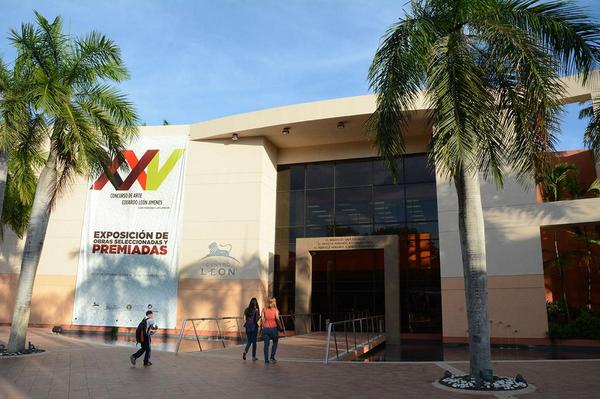 CentroLeonRD's tweet photo. ¡Hoy es un Gran día! Celebramos 50 años de promoción del arte dominicano. > http://t.co/YsEJtklSpH http://t.co/vQldY9whoN