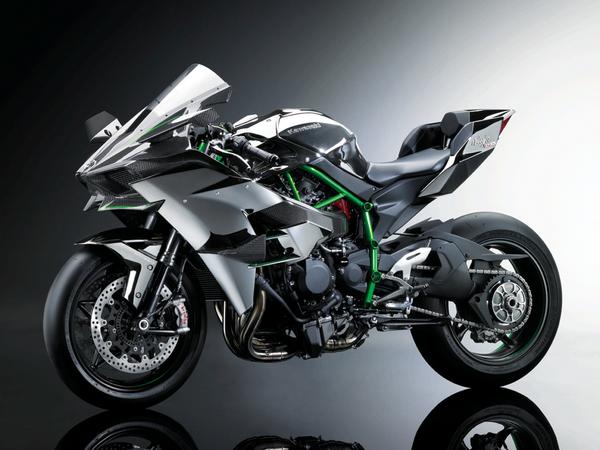 WIRED's tweet photo. Kawasaki's new 300-HP super bike is by any definition completely nuts http://t.co/QmeH4cmjMD http://t.co/ZCT8wmjhVB