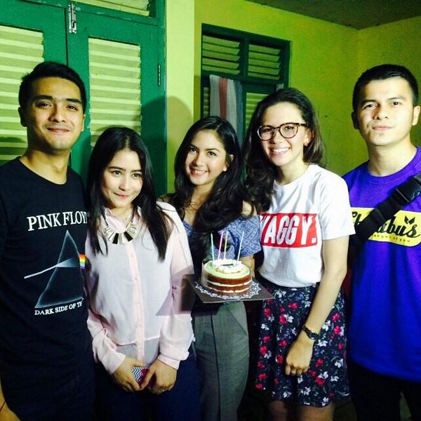 Yuk dukung k <a href="/handikapratama/">Handika Pratama</a> Sebagai aktor TerFavorit caranya Ketik SA1 (Spasi ) HANDIKA PRATAMA kirim  ke7288