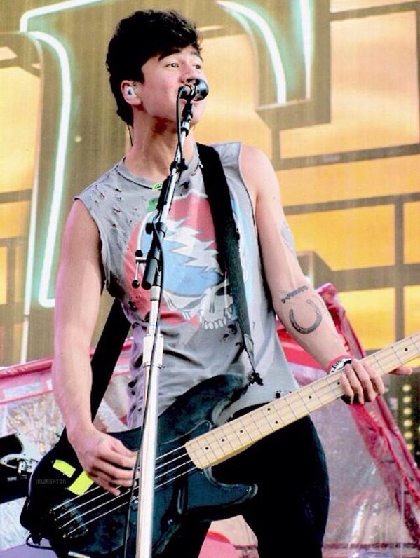 yourdaddycal's tweet photo. http://t.co/7QNbzSNg19
