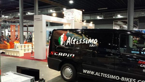 AltissimoBikes's tweet photo. Vandaag de #Olympia / #Scapin stand op #Bikemotion opgebouwd, erg mooi geworden, ga je ook?  Kom dan eens langs hal9. http://t.co/j4YG5DXKev