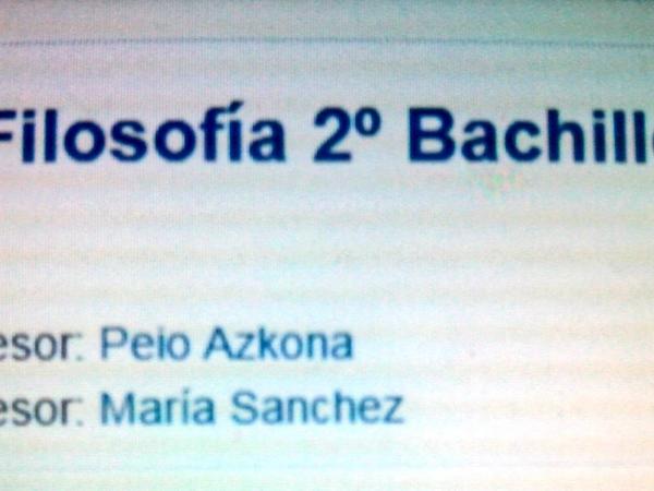 aidagarcia1104's tweet photo. @LordPeius que sepas que en moodle sigues apareciendo como profe de falosofía, asi que ejerce beio! #FiloCv http://t.co/kB5mEYqhHi