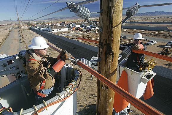 Our Careers webpage has information about jobs at UES. #CareersInEnergyWeek uesaz.com/careers/