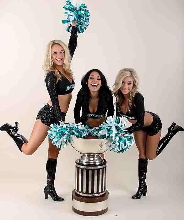 AZSidewinders's tweet photo. Happy #TBT @ArizonaRattlers Fans! Sidewinders photo shoot 2013 @AFLarenaball #FosterCup #NeverPart! Thx @YeungPhoto http://t.co/U7qauBkNMN