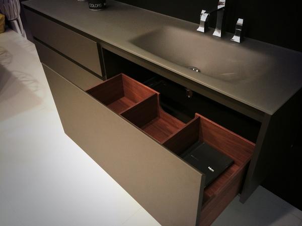 BathBlog's tweet photo. Специальный выпуск для выставки #ISaloni - Via Veneto от #FALPER. 

#bathblog http://t.co/Wa2030t6jV