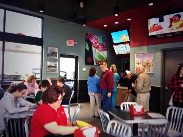 meganrufty's tweet photo. Covering a sonic opening = milkshake for lunch #thedream http://t.co/6pixBK0z5O