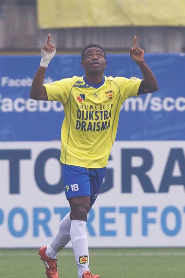 Maartenvant's tweet photo. Ik begin nu toch een beetje last van spanning te krijgen... #ForzaSCC #derby #dkvCAM #heeCAM http://t.co/5mRhk8rN8Y