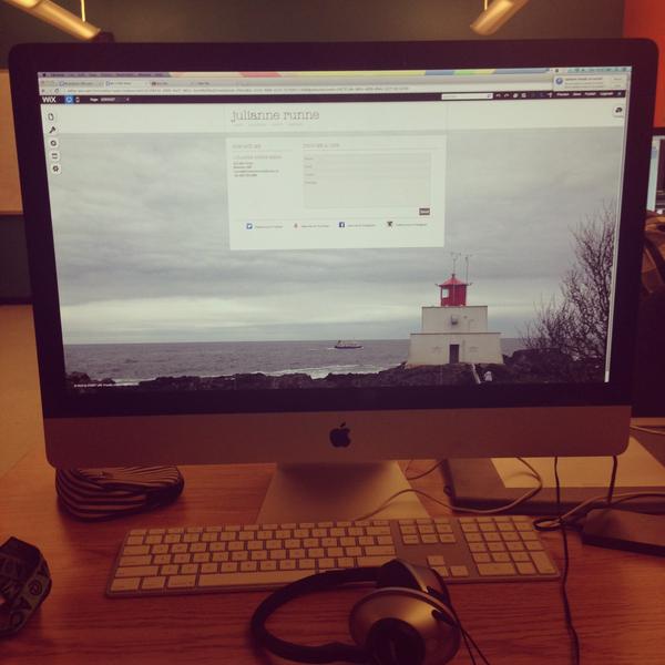 JulianneRunne's tweet photo. Editing my website, check it out at http://t.co/80jodoqGVq! #bdnmb #lifeatacc http://t.co/8es8gjT38s