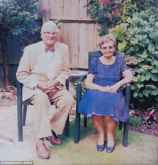 age_uk's tweet photo. 93-Year-Old Widower's Poem To Late Wife Is Simply Beautiful http://t.co/XH9MPwwrEY http://t.co/N008ncd5yP