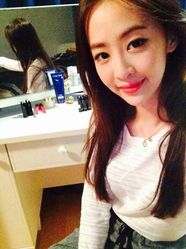 "<a href="/sistarsistar/">sistar</a>: [다솜] 오래간만에 셀카~^^ 아 그리고 11월호 쎄씨 랑콤 화보 찍었습니다. 기대 많이 해주세요! "