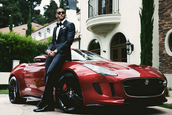 HauteLivingMag's tweet photo. .@Kaepernick7 won the @GQMagazine #StyleAwards. Looking at this shoot, it's easy to see why. http://t.co/EkgPuRt4J8 http://t.co/1vA1AqwlCF