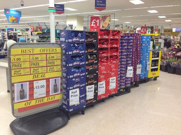 <a href="/JezButwell/">Jez Butwell</a> <a href="/scharrington/">Steve Harrington</a> trade driving with super cyclone in Woodford .