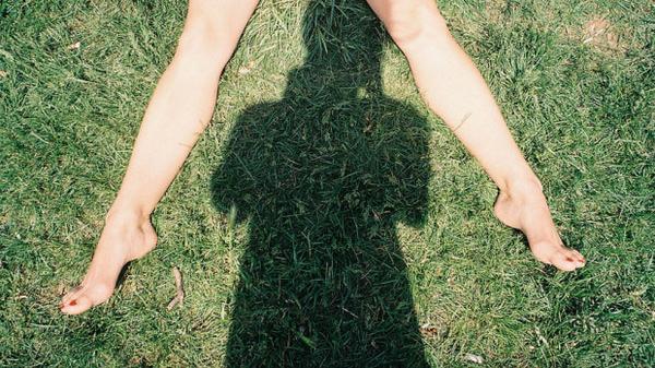 TheDebrief's tweet photo. Seven things writer @My_Vintage_Life learnt from dating a foot fetishist http://t.co/MHAhg1YQ5H #sexoclock http://t.co/fBs4cTLUd3