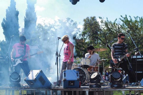 miassbanda's tweet photo. En Reparte festival #Lanus 🌞🎶 http://t.co/SrEvIwiumB