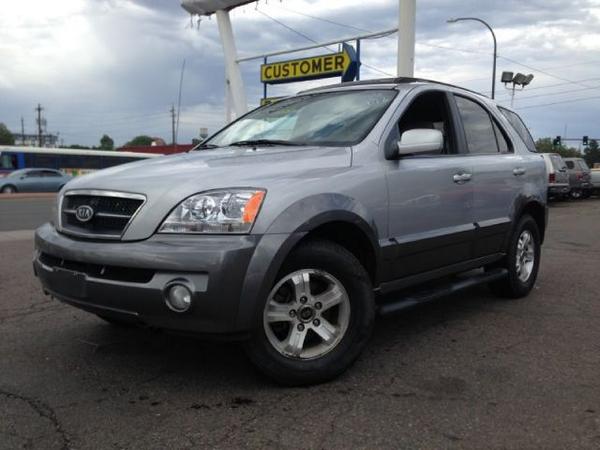 WichitaPolice's tweet photo. Need to locate a missing vehicle in ref to a murder. 2005 grey Kia Sorento KS tag 530 GAS. Call 911. Pic for example http://t.co/ckCwa5bfxG
