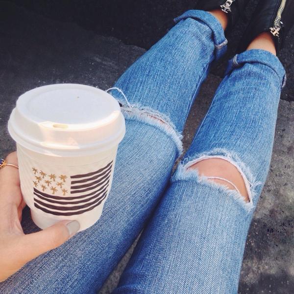 PaigeDenim's tweet photo. Denim (&amp; latte) made in LA. #LIVEINIT #coffeeeee http://t.co/5vsxdDdOGd