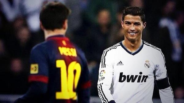 korkukafesi's tweet photo. ¿Cuál equipo es favorito para el Super Clásico de España? 
#RT por el Madrid de Cristiano
#FAV por el Barca de Messi http://t.co/8tulCe8ixz