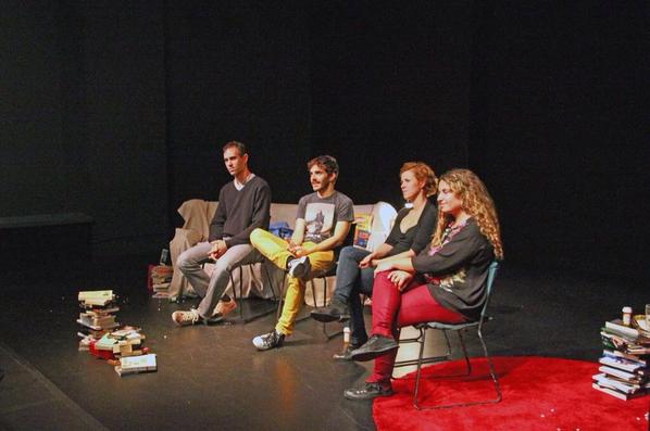 elpais_promos's tweet photo. [SUSCRÍBETE] Un encuentro con el equipo de la obra #39Defaults. Tú también puedes vivirlo: http://t.co/8ixroZsSiV http://t.co/36B4HZ4sIn