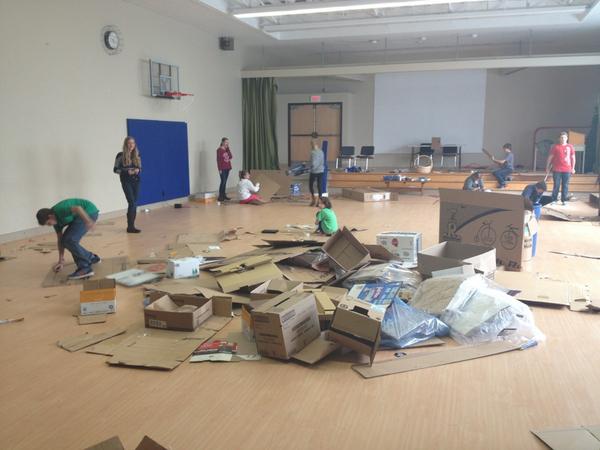 HayesClass's tweet photo. @HayesClass @Mr_DzzzClass @brownsclass @nirvan #sagonaska cardboard challenge good start #thinkinnovatecreate http://t.co/YX884h2BB8