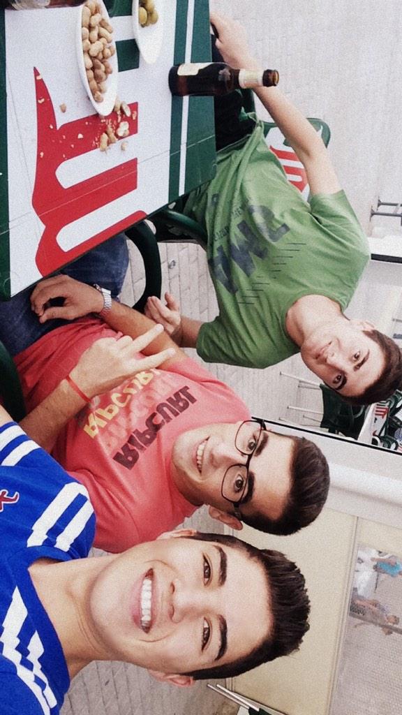 aitornavarro8's tweet photo. Bona vespraetaaa!!! #AsíSí!!! @Serrasergio3 @SerraSSB @serretaSSB #Xiner MEEEEL!!👌 19:19 AMUNT VALENCIA!!😍 http://t.co/OLScKHwb0a