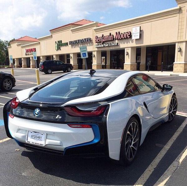 PostDopeCars's tweet photo. BMW i8 😍👏 http://t.co/6MKxxkkvDi