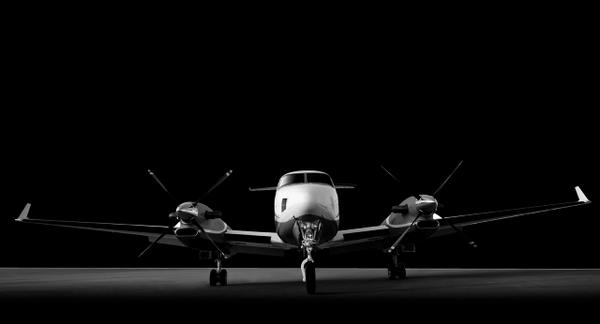 Beechcraft's tweet image. State-of-the-art enhancements to reduce cabin noise caused by props #NBAA14 bit.ly/1vqHUq0