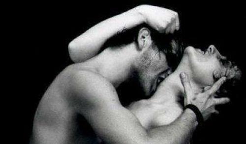 Save me
From myself
Tonight
Be my anchor
When I am
Drifting
Be my beacon
When I need light
Be the arms
2 never let go