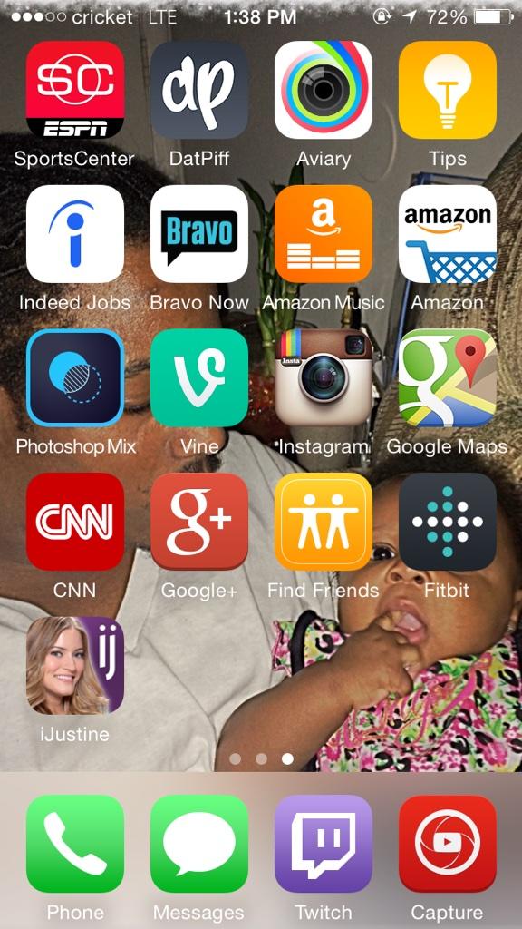 tha_kidd08's tweet photo. @ijustine I got your app I'm a fan of your videos http://t.co/VeR3qq6kr6