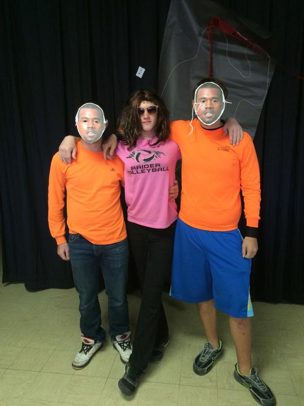 lnraiders's tweet photo. Kim and Kanye x2 http://t.co/Vlpc5MagS5