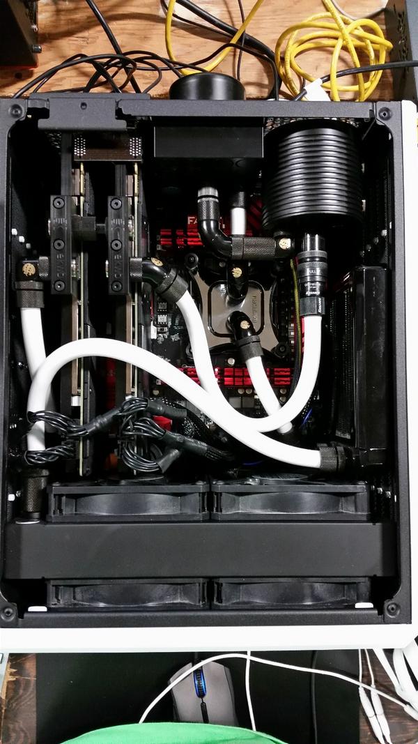 ForayJones's tweet image. Finished my build just in time for the LAN last week.