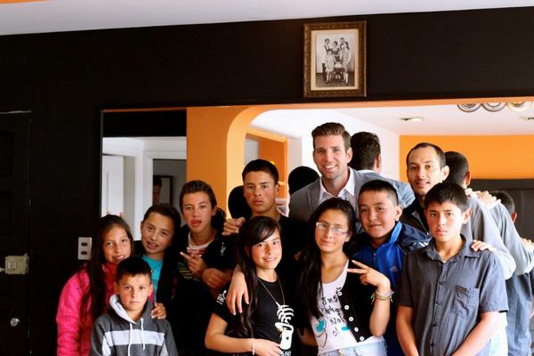 magicandhope's tweet photo. World renowned magician and author @joshuajaymagic shared his magic with our group in Colombia! Thank you Josh! http://t.co/nBLcRPtynV