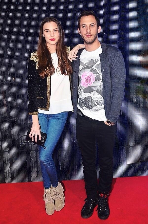 SZBandMAF's tweet photo. @SzuritaOficial y @macabeso en la alfombra roja de la presentación del nuevo album de @JennyandMexicat ❤️😻 #SEBARENA http://t.co/qWSOta02ug