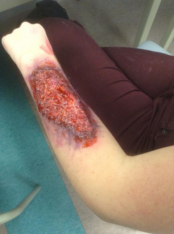 jmonette82's tweet photo. Another amazing makeup application in Hairstyling and Aesthetics class! http://t.co/VZdi1WdY7h