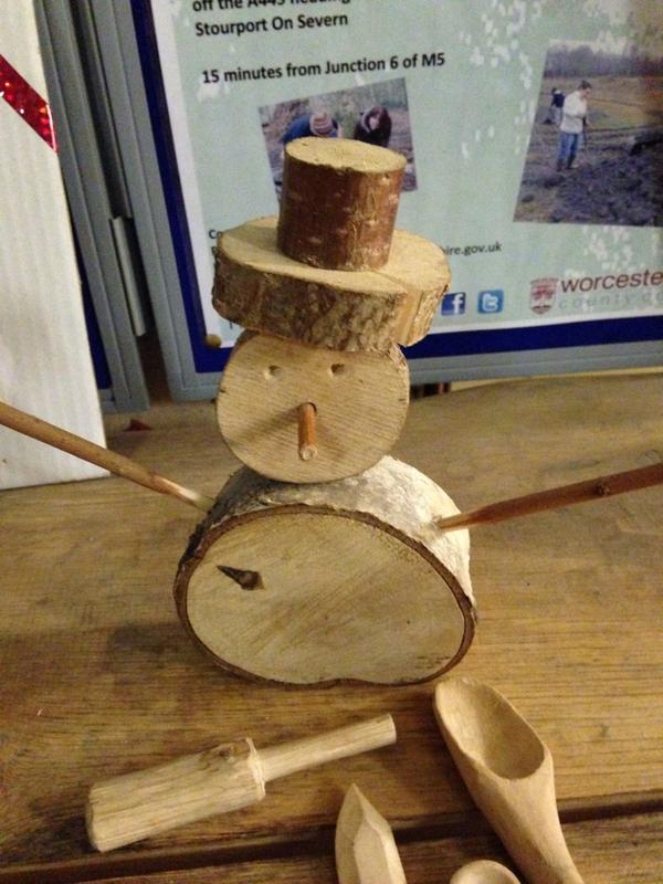 Next forest school project for Christmas! @ForestSchools @ForestSchoolsUK @ForestSchoolUK best get the bowsaw out!