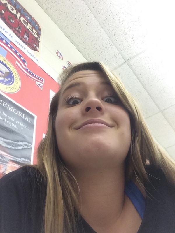 daniela_0019's tweet photo. When people ask me how old I am http://t.co/nhNs3mMTqg