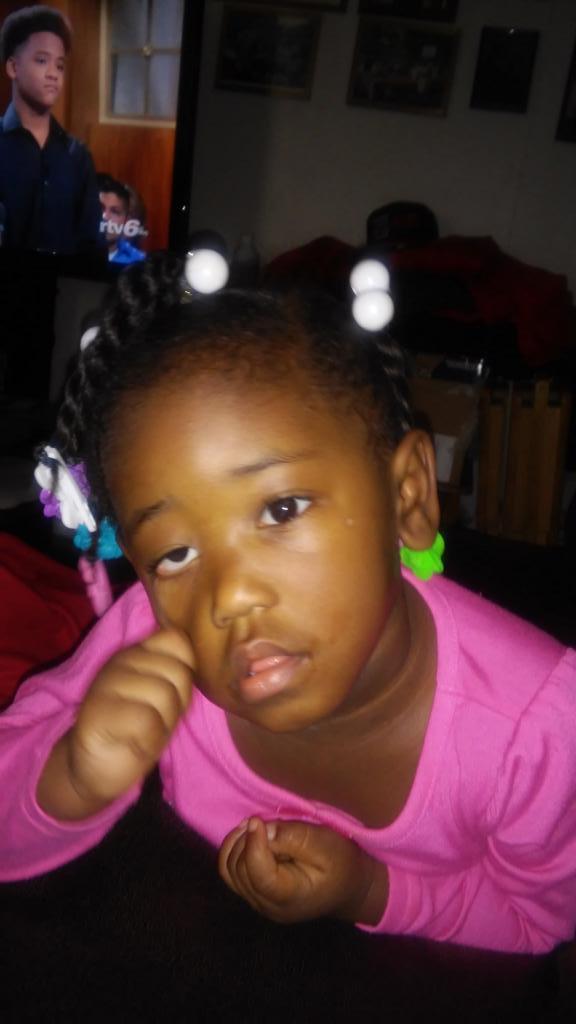 sandi_redd's tweet photo. Got mo new clothes an dis how she lookn http://t.co/vwpX9bhzlH