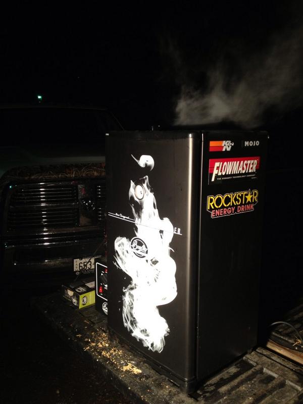 farmergrant77's tweet image. A good night to try smoking some goose jerky!  #BradleySmoker #EatWhatYouHunt