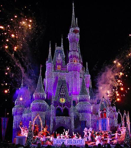 LESS THEN 10 WEEKS GUYS!!!! 😄😄😄😄 #christmas #family #disneyworld #florida <a href="/tayla_caddy/">Tayla Notman</a> <a href="/Adamnotman/">Adam Notman</a>