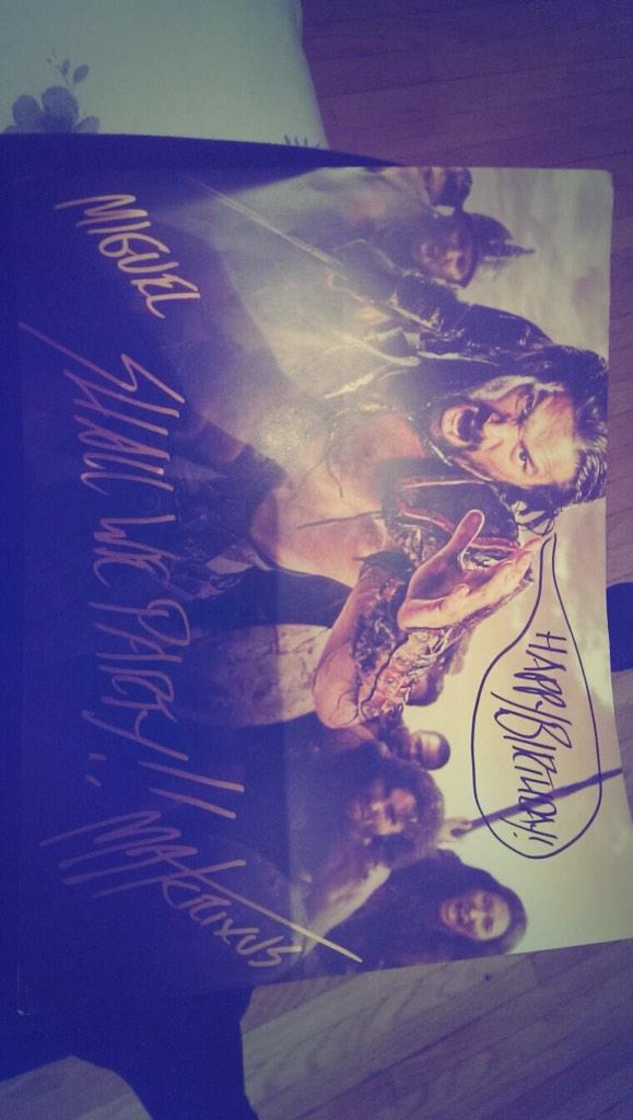 Got one of my favourite actors Manu Bennett from Spartacus, and arrow signature and he wished my happy birthday  