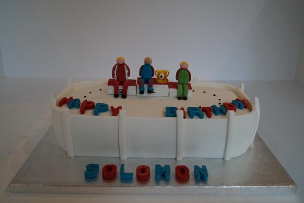 ExtraOCake's tweet image. Speed skating birthday cake podium version! #Birthdaycake #Sportcake #Speedskating