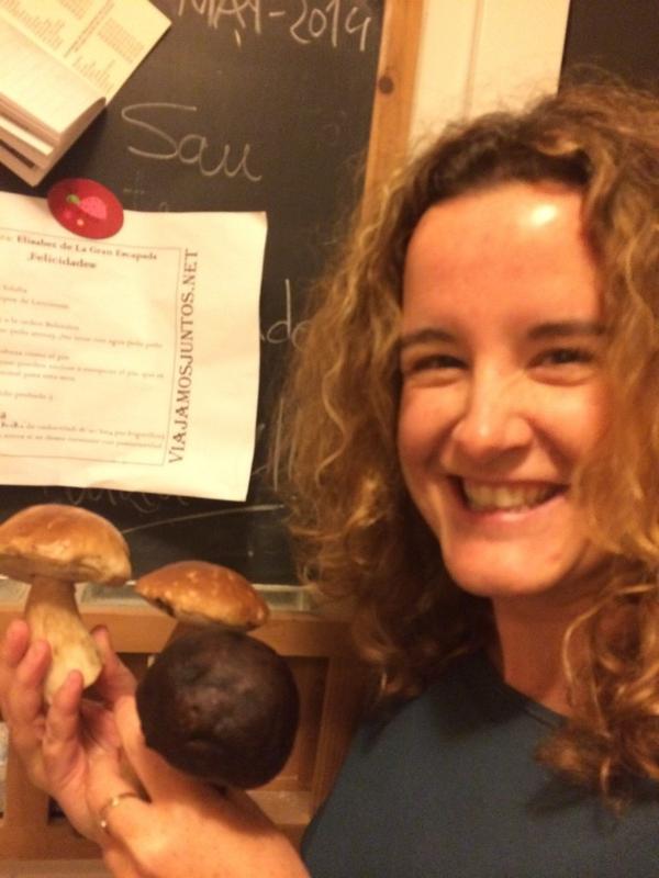 lagran_escapada's tweet photo. Premio recibido de @ViajamosJunto #AutumnPower #Otoño Muuuchas gracias chicos!!!! Y con manual de instrucciones!!! 😃😃 http://t.co/b1cupxlioR