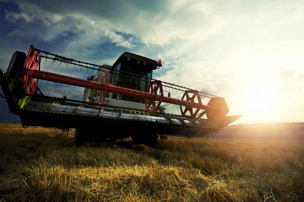 MayoClinic's tweet photo. Busy fall season. #harvesting a healthy approach to work. @MayoClinicHS #farminjuries http://t.co/7Paz8YMoJ0 http://t.co/5GmPRVRIyG