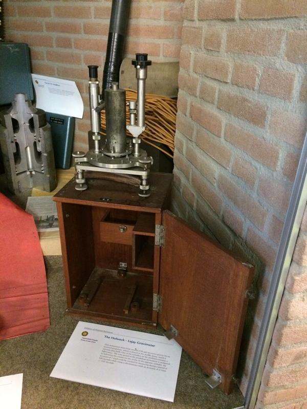 Gisteren heeft het #tudelft team <a href="/UtrechtUni/">Utrecht University</a> de Holweck-Lejay gravimeter bekeken. Deze nam ik mee voor land metingen