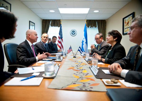 Con alegría recibimos del Gobierno de EEUU la extensión del TPS. Gracias Secretario de Seguridad Nacional Jeh Johson