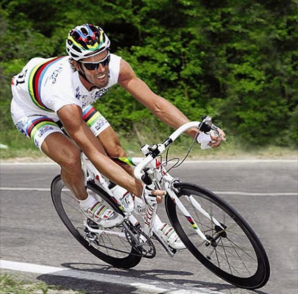 CyclingStyle's tweet photo. Style icon @mc_cipollini #Twittcyclos http://t.co/34po4d7dkZ