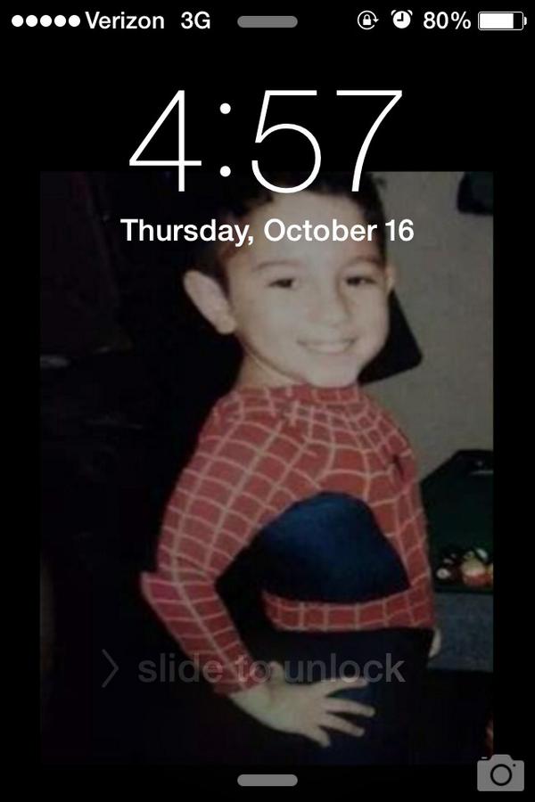 emmamidelfort's tweet photo. baby spidey #bestlockscreen โค๏ธ๐ http://t.co/DPZOpVtgo5