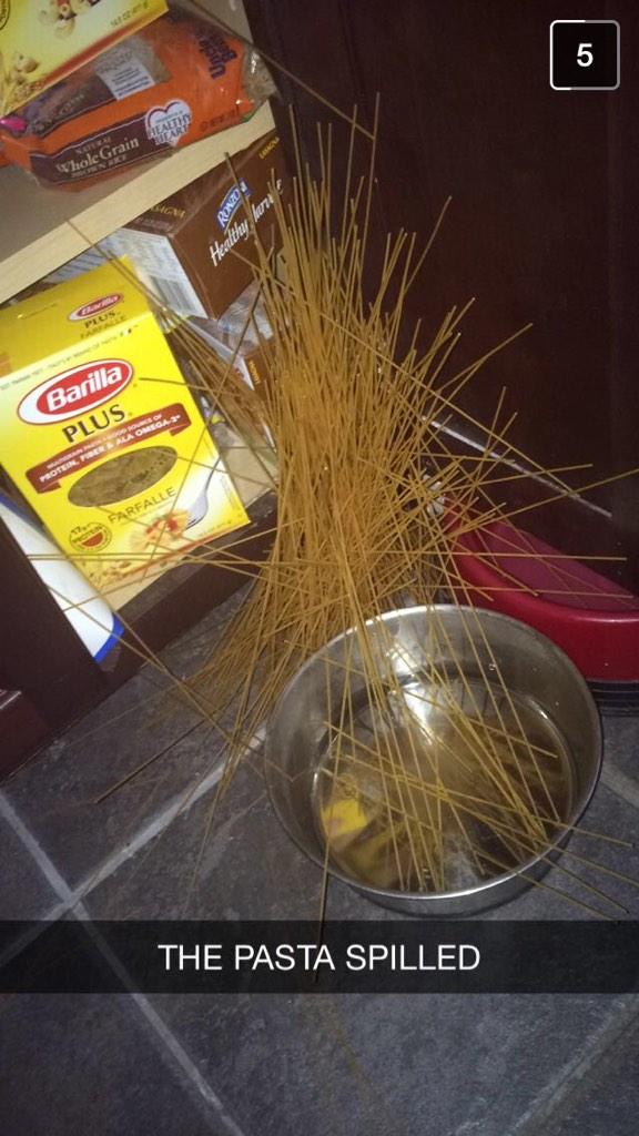 Pretzel_Clark's tweet photo. #pastaprobs http://t.co/bfYrFZozJa