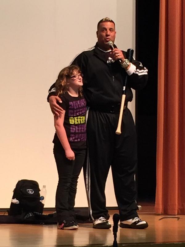 MrsAFortune's tweet photo. Wonderful motivational assembly today!  The students and teachers loved it!!! #wearehess  @MelLamanteer http://t.co/XsQdhidQQl