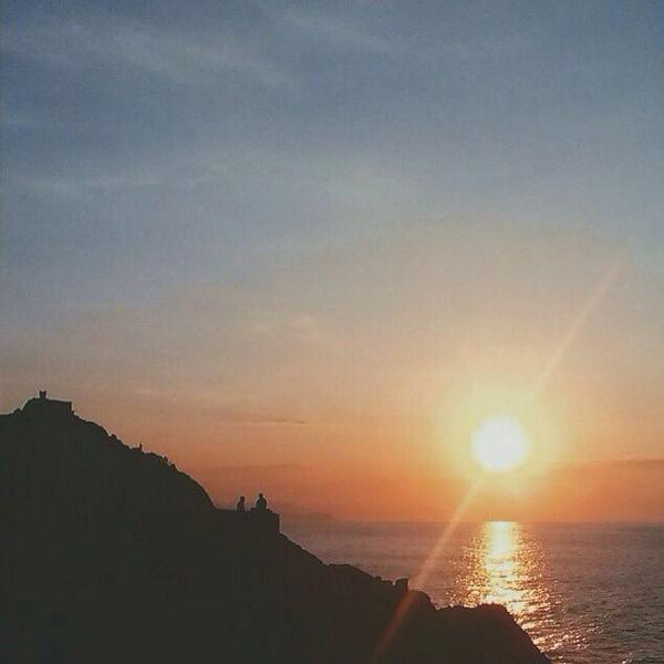 euskogram's tweet photo. Os dejamos con esta preciosa estampa de Donostia al atardecer de @galletita87, una foto perfecta para despedir el día http://t.co/hDzdr8b8jg