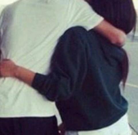 PostBadTOP's tweet photo. Vien on se jure de jamais se lâcher 💖 http://t.co/jXzB1dytMl